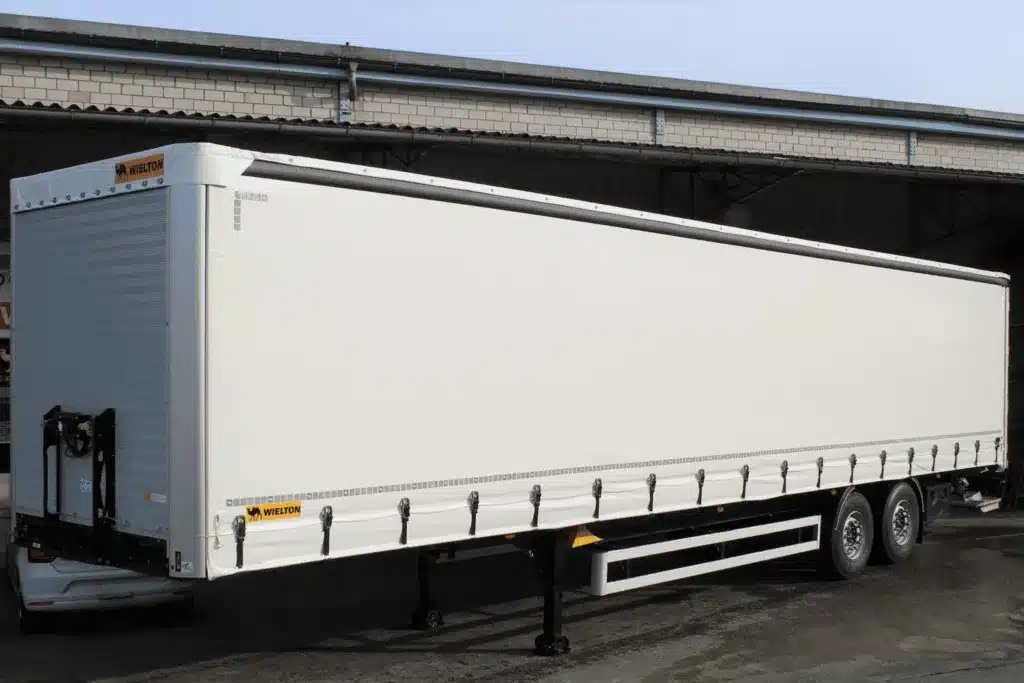 Nüssli Fahrzeugbau AG, Wielton Curtainsider mit Hebebühne, Auflieger Schweiz