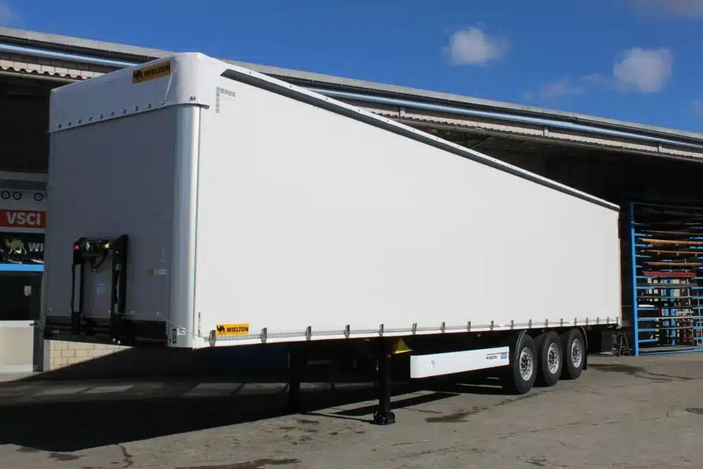 Nüssli Fahrzeugbau AG, Fahrzeugbauer Schweiz, Curtainsider, Schiebeplanen Auflieger LKW, Auflieger Schweiz, Wielton, Fahrzeugbau Schweiz