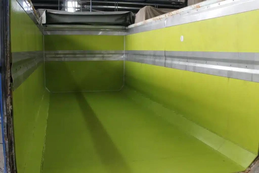 Nüssli Fahrzeugbau AG, QuickSilver Muldenauskleidung in Hakenmulde, komplette Innenhöhe, ERZ Zürich