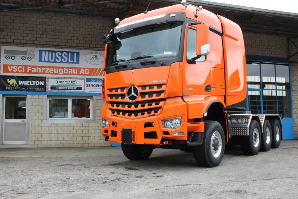 Nüssli Fahrzeugbau AG, Fahrzeugbauer Schweiz, LKW Aufbauten, Mercedes Benz Schwerlast Sattelzugmaschine, Aluminium Kotflügel, Aluminium Verkleidung