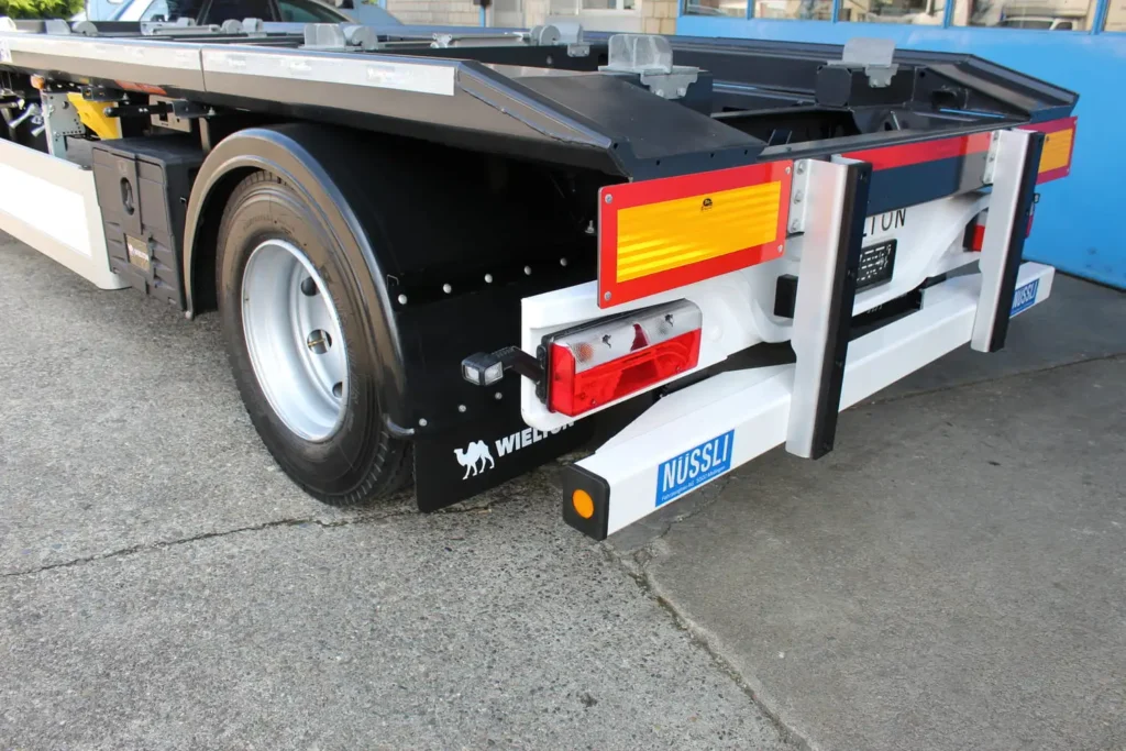 Fahrzeugbau Schweiz, LKW Anhänger Schweiz, Abrollanhänger Schweiz, Nüssli Fahrzeugbau AG, Wielton Anhänger, Wielton Anhänger Schweiz