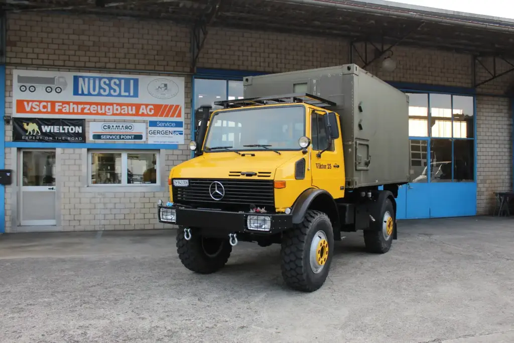 Unimog, Expeditionsfahrzeug, Reisemobil, Hilfsrahmen, Seilwinde, Kastenaufbau, Fahrzeugbau Schweiz, Reisemobil, Nüssli Fahrzeugbau AG
