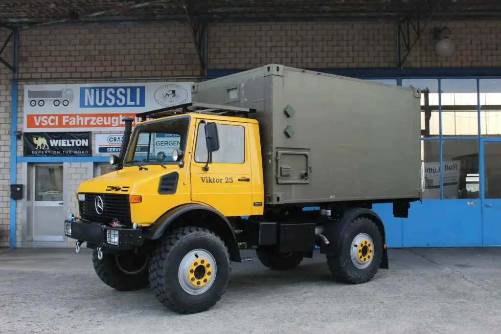 Unimog, Expeditionsfahrzeug, Reisemobil, Hilfsrahmen, Seilwinde, Kastenaufbau, Fahrzeugbau Schweiz, Reisemobil, Nüssli Fahrzeugbau AG