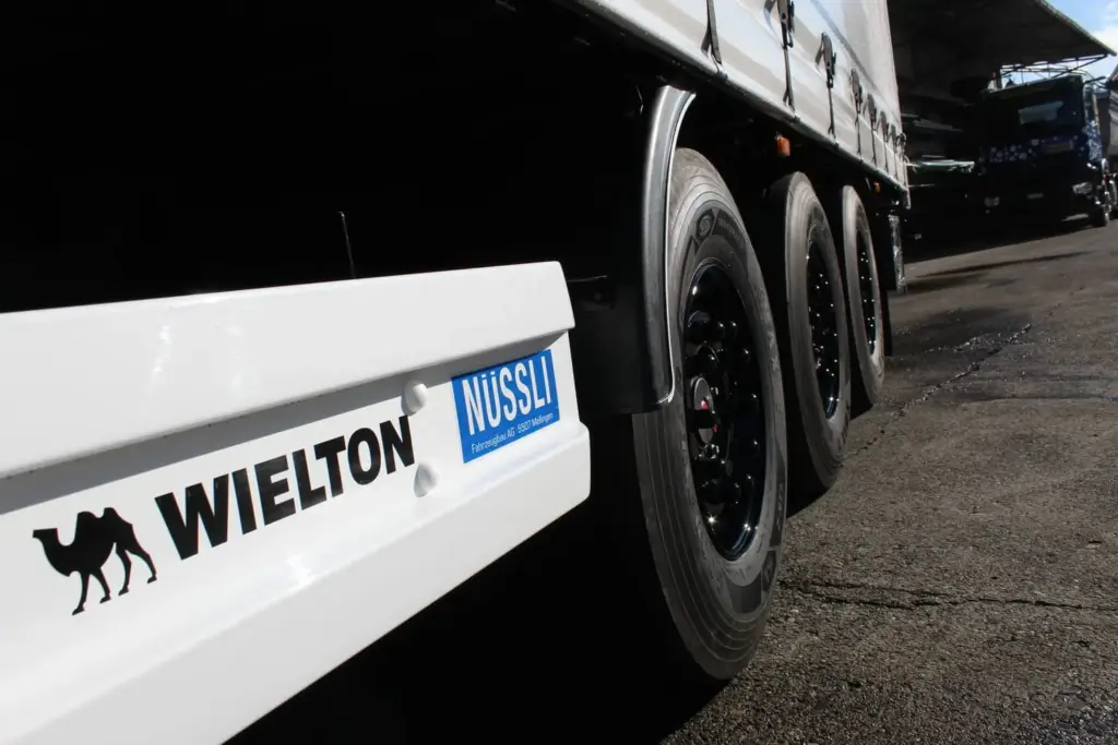 Wielton Schiebeplanenauflieger Schweiz, Auflieger, Curtainsider, Nüssli Fahrzeugbau