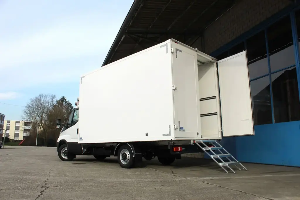 Iveco Daily Kastenaufbau, Umzugswagen, Zügelwagen, Schweiz, Fahrzeugbau