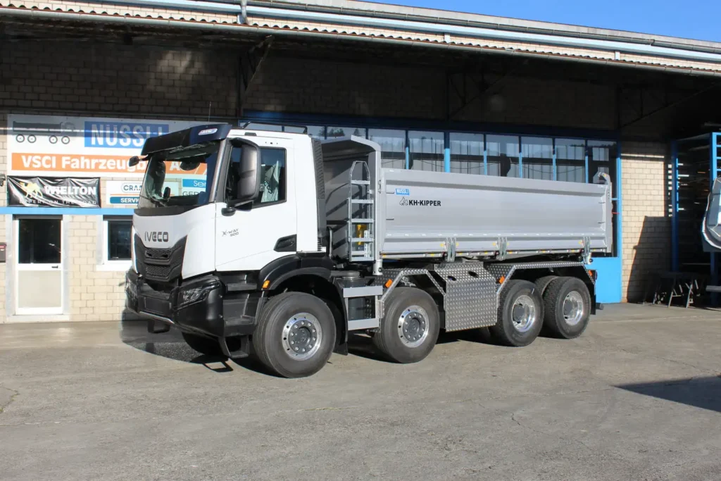 2 Seiten Kipper Schweiz, IVECO Kipper, Fahrzeugbau Schweiz, Fahrzeugbauer, LKW Aufbauten