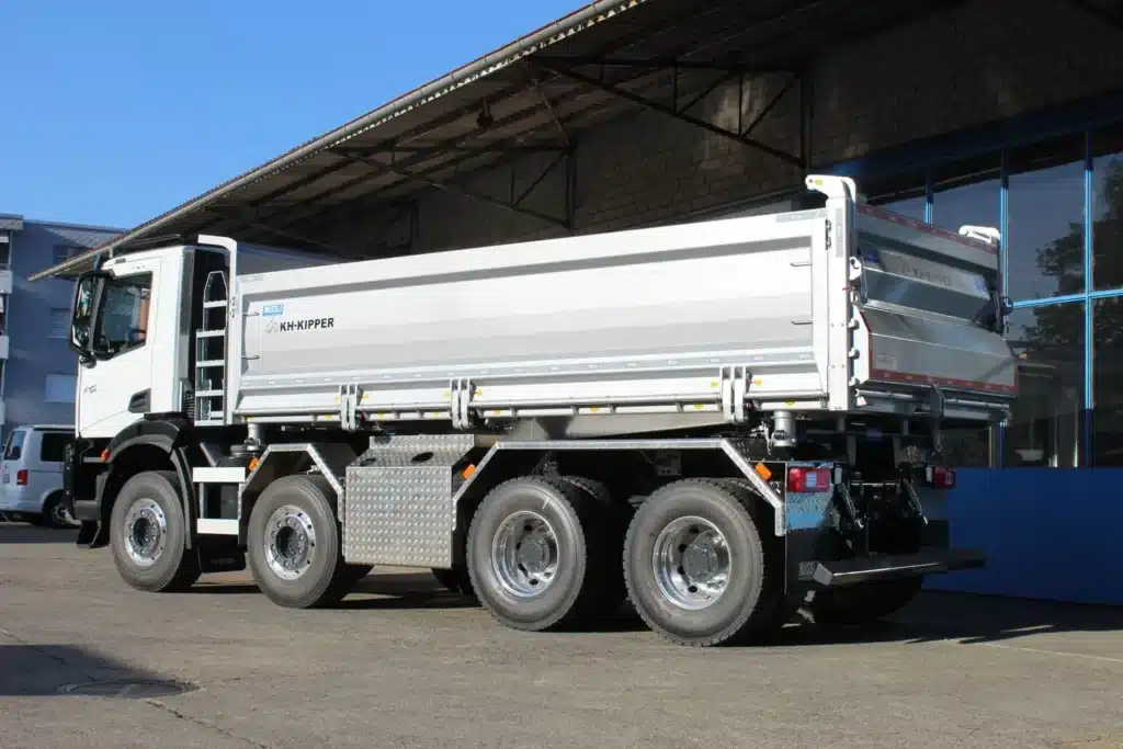2 Seiten Kipper Schweiz, IVECO Kipper, Fahrzeugbau Schweiz, Fahrzeugbauer, LKW Aufbauten