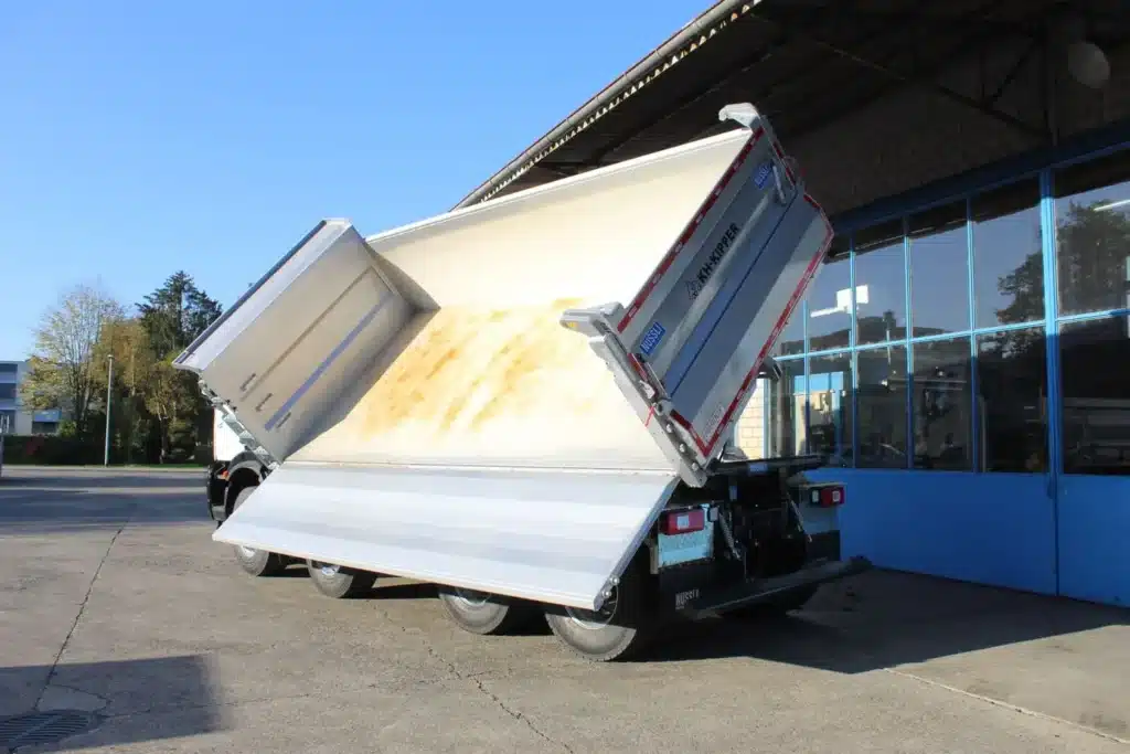 2 Seiten Kipper Schweiz, IVECO Kipper, Fahrzeugbau Schweiz, Fahrzeugbauer, LKW Aufbauten