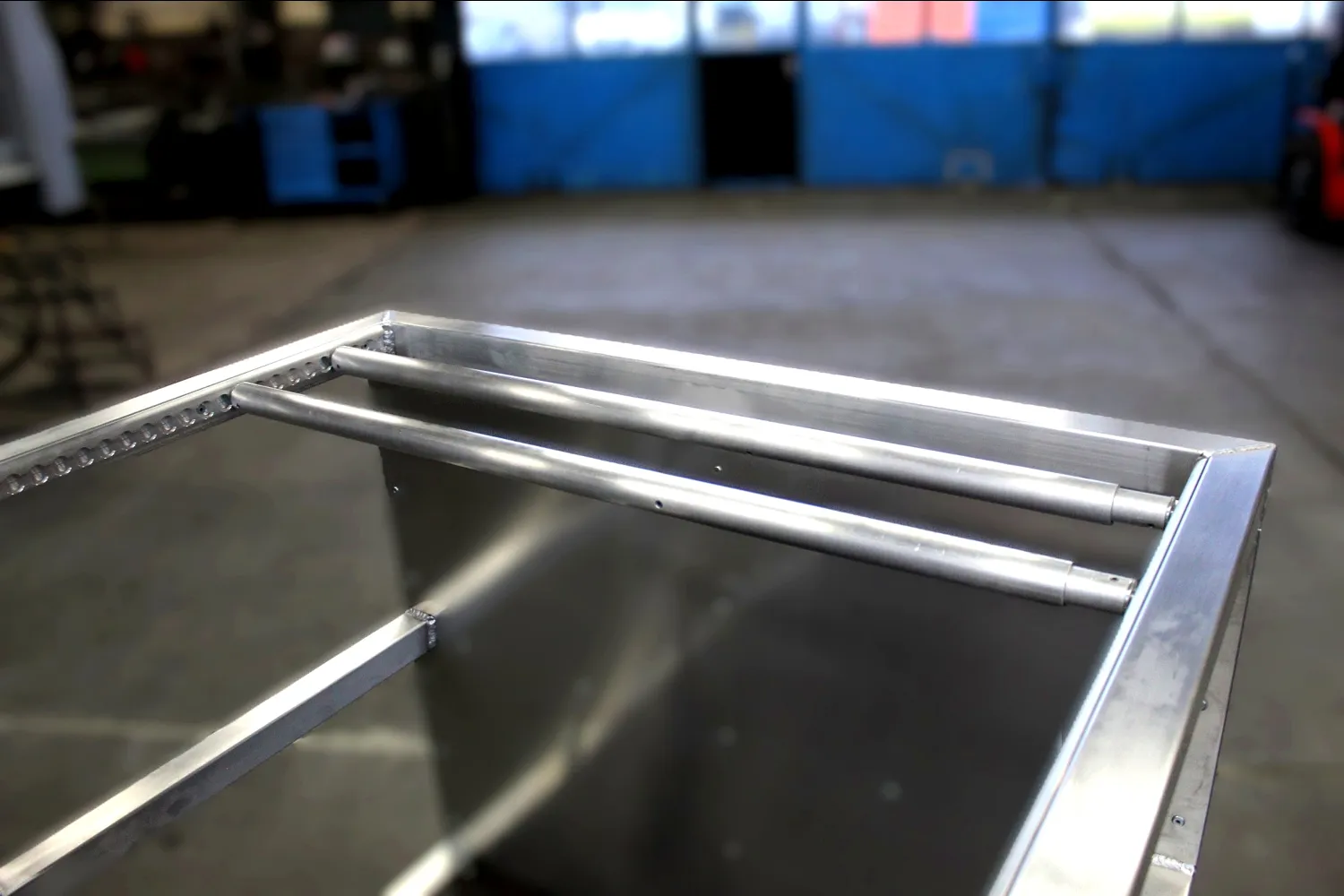 Schlosserei, Schlosserarbeit, Fahrzeugbau, Schweiz, Schlitten für Schneemobil