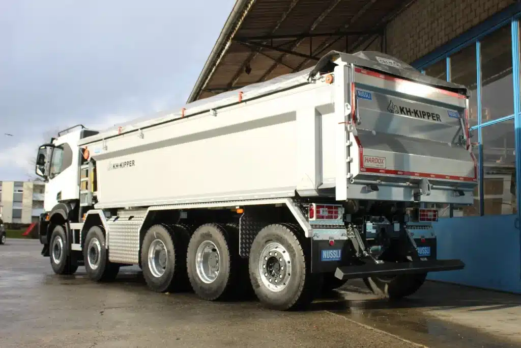 5-Achs Kipper mit Hardox 500 Tuf, Fahrzeugbau Schweiz