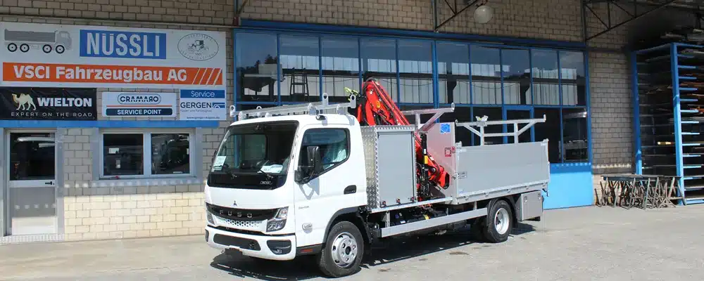 Mitsubishi Fuso Ladebrücke mit Kran, Fahrzeugbau Schweiz